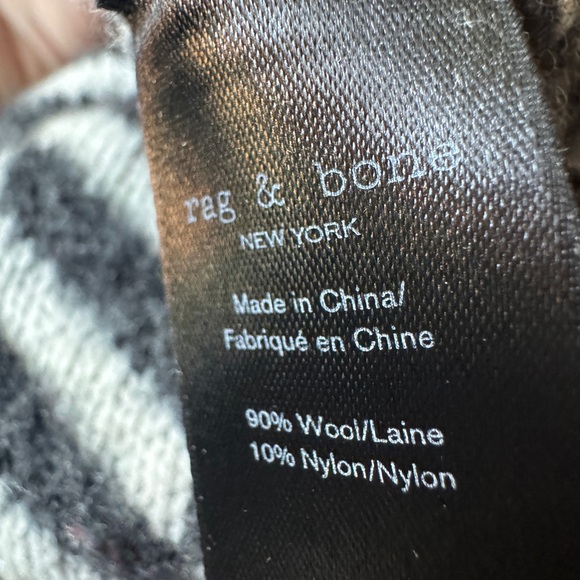 rag & bone Black and Red V-Neck Sweater wool size small - Picture 5 of 5